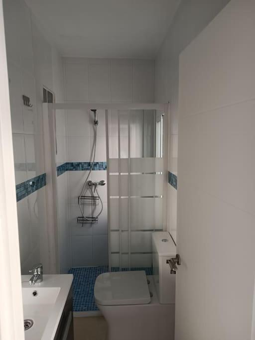 Estupendo Piso Renovado A 30 Metros De La Playa Apartment Алмерия Екстериор снимка