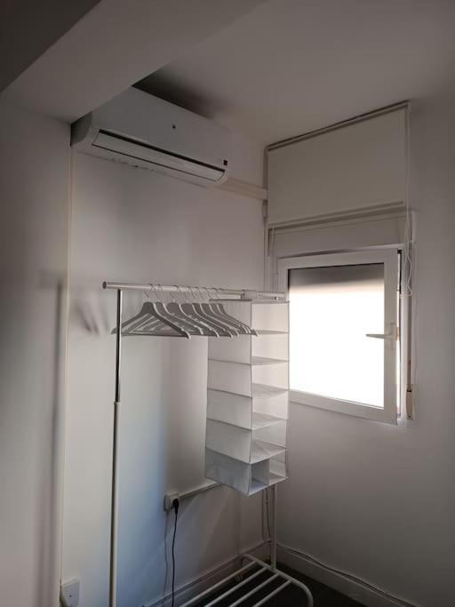 Estupendo Piso Renovado A 30 Metros De La Playa Apartment Алмерия Екстериор снимка