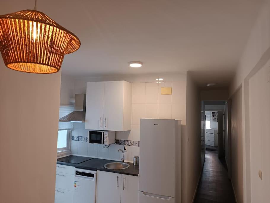 Estupendo Piso Renovado A 30 Metros De La Playa Apartment Алмерия Екстериор снимка